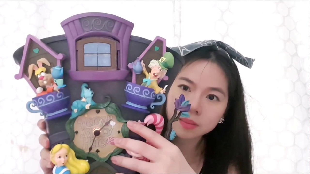 Review Alice in Wonderland Cuckoo Wall Clock  |  Nowjrcy