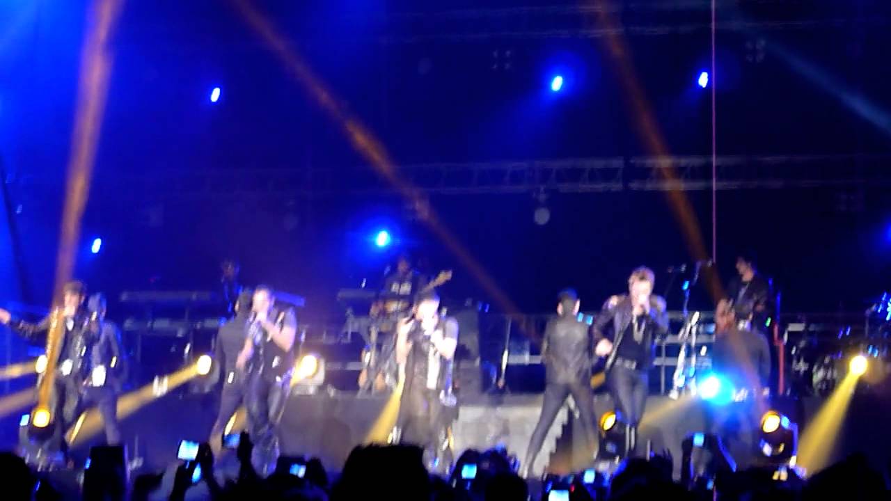 NKOTBSB In Manila 2012 Opening - NKOTB & Backstreet Boys: Medley 