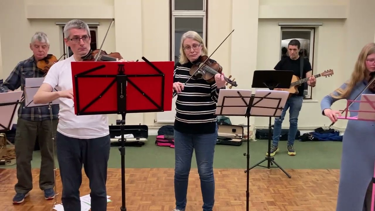 Tancuj, tancuj, vykrucaj - Slovak folk song
