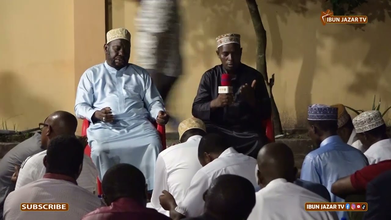 MKUREGENZI WA TUZO ZA QUR'AN TANZANIA KATIKA FTARI YA PAMOJA NA WATENDAJI WAKE