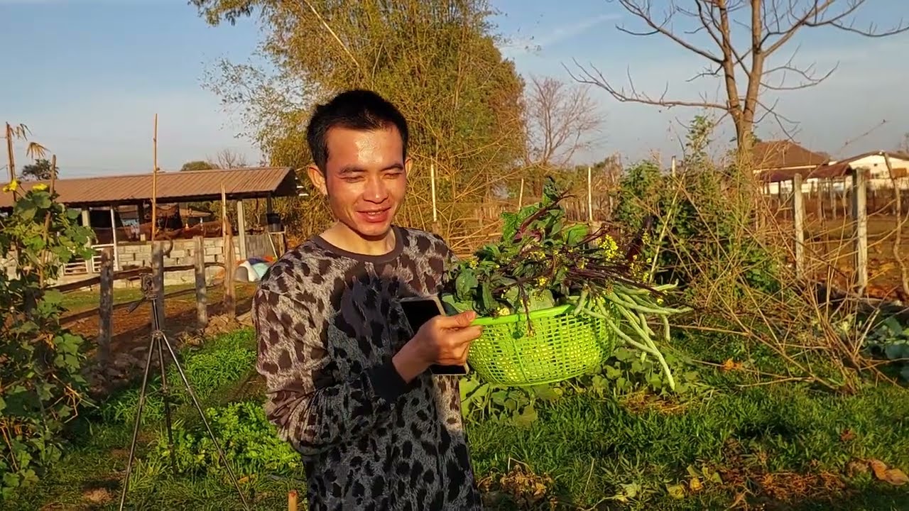 ขอบคุณพี่วรรณหลายๆเด้อจ้าที่ช่วยซื้อผักน้องไปแจกอีกแล้ว