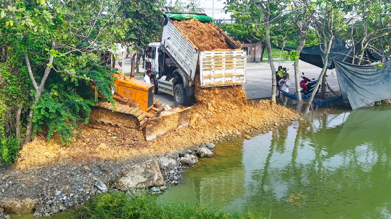 Start New Project! Amazing Skills Filling Pond with Komatsu Bulldozer & 5 Ton Dump Trucks