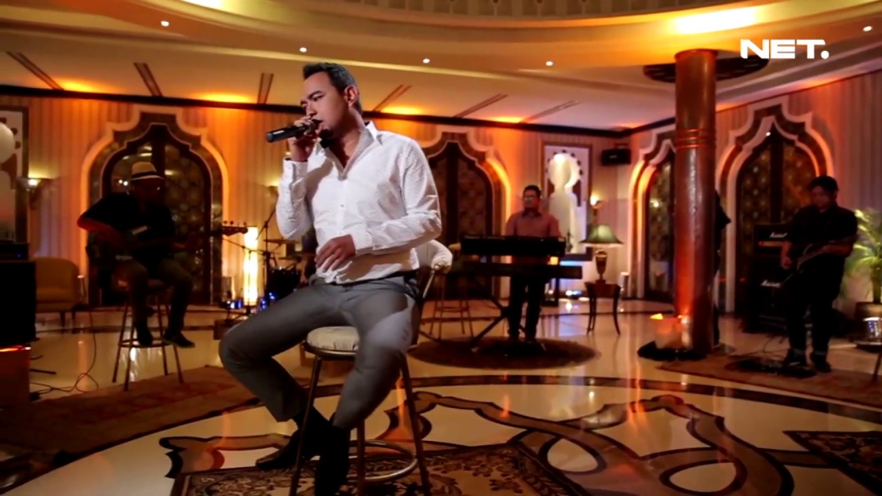 Bebi Romeo - Whiter Shade of Pale (Procol Harum Cover) (Live at Music Everywhere) **