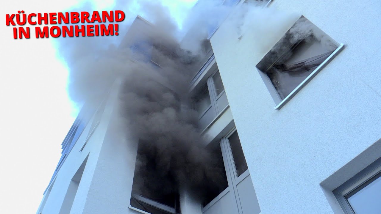 [AUSGEDEHNTER KÜCHENBRAND!] - Starke Rauchentwicklung aus Wohnung | Feuerwehr Monheim im Einsatz -
