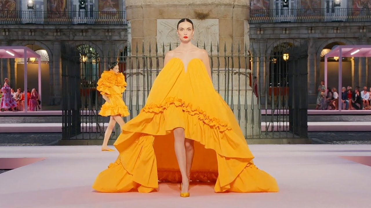 Carolina Herrera  | Spring Summer 2026 | Plaza Mayor de Madrid