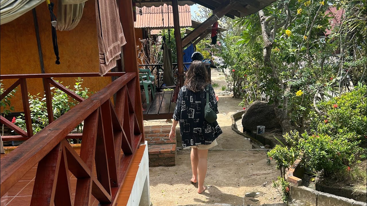 Day 2 in Thailand | Lily and Amelia