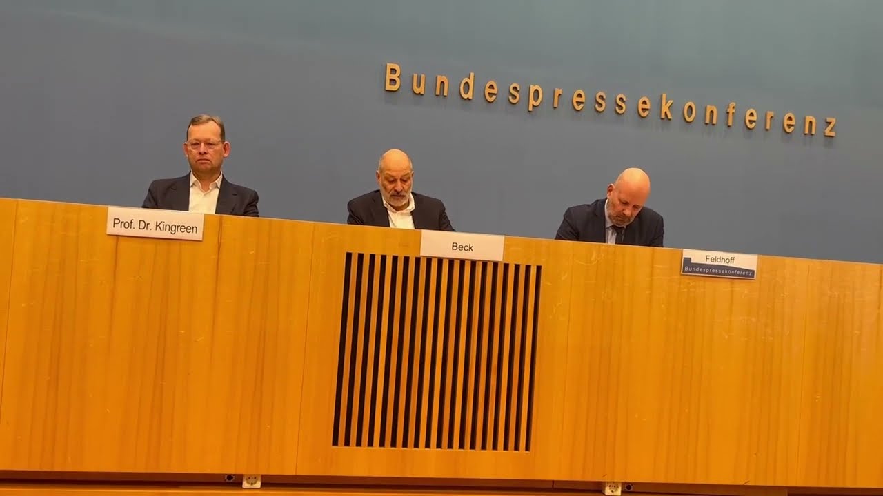 B&uuml;rgerklage gegen 5-Prozent-H&uuml;rde: 4242 Kl&auml;gerinnen und Kl&auml;ger legen Verfassungsbeschwerde ein