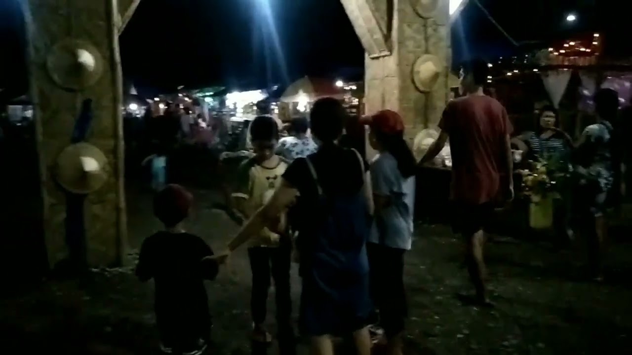 Namasyada/Naglibot sa Plaza ng Burauen, Burauen, Leyte