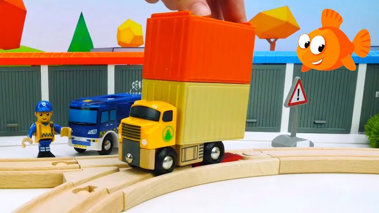 SURPRISE TRUCK! - Brio Toys demo - Learning videos for kids - Fruit and Vegetables Truck