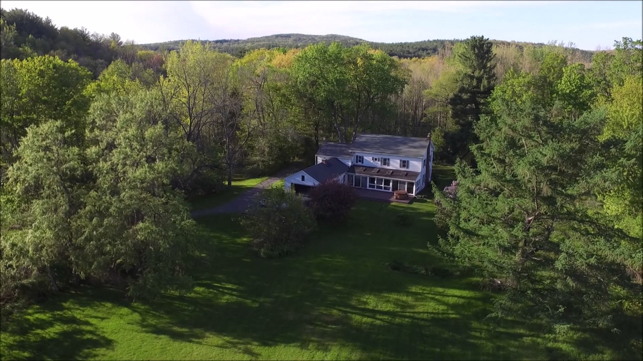 303 Kinderhook Lane, Chatham, NY