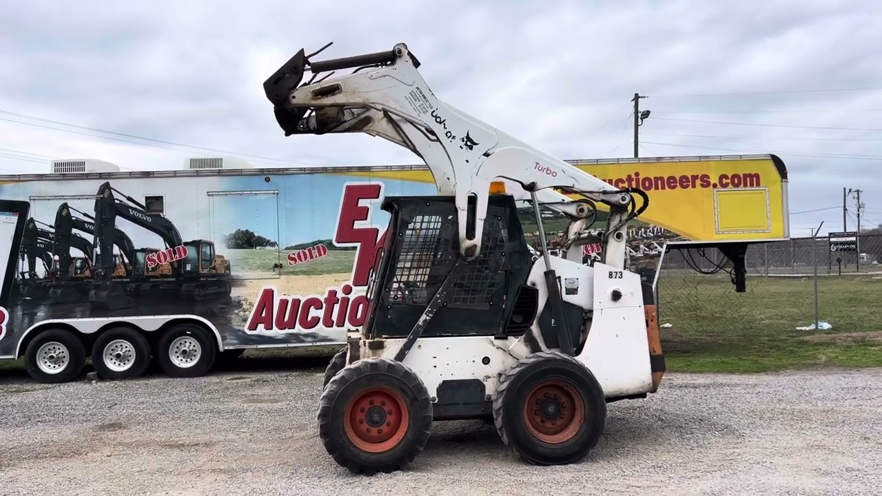Lot 228 BOBCAT 873