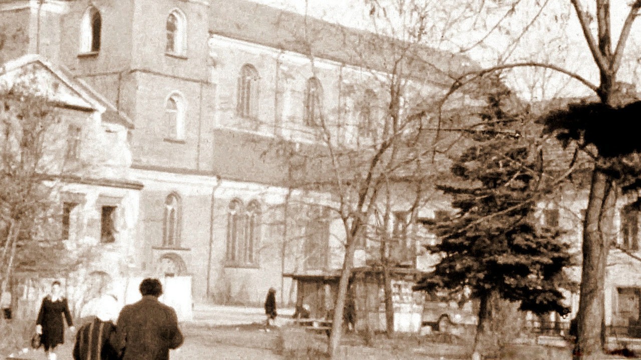 Kauno Rotu&scaron;ės aik&scaron;tėje (1968&ndash;1970)