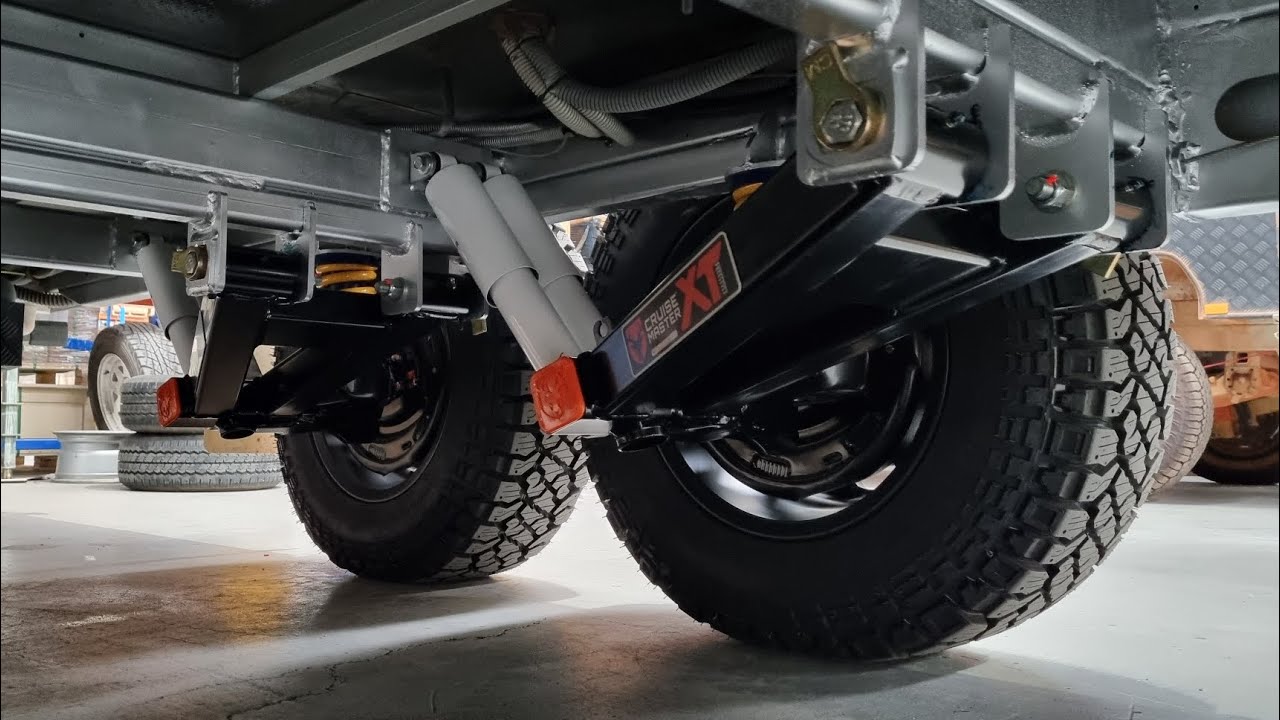 Cruisemaster XT freestyle retrofit / Our van is finally ready for the big lap!!! 2022 snowy river