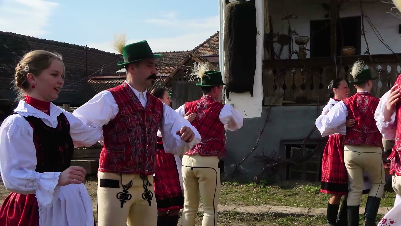 Hagyományos locsolás Székelyföldön