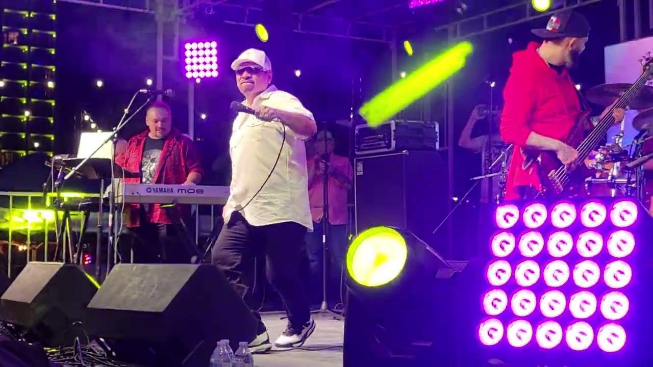 Jay Perez with Mike G and the Iconiczz - Fan Fair 2025