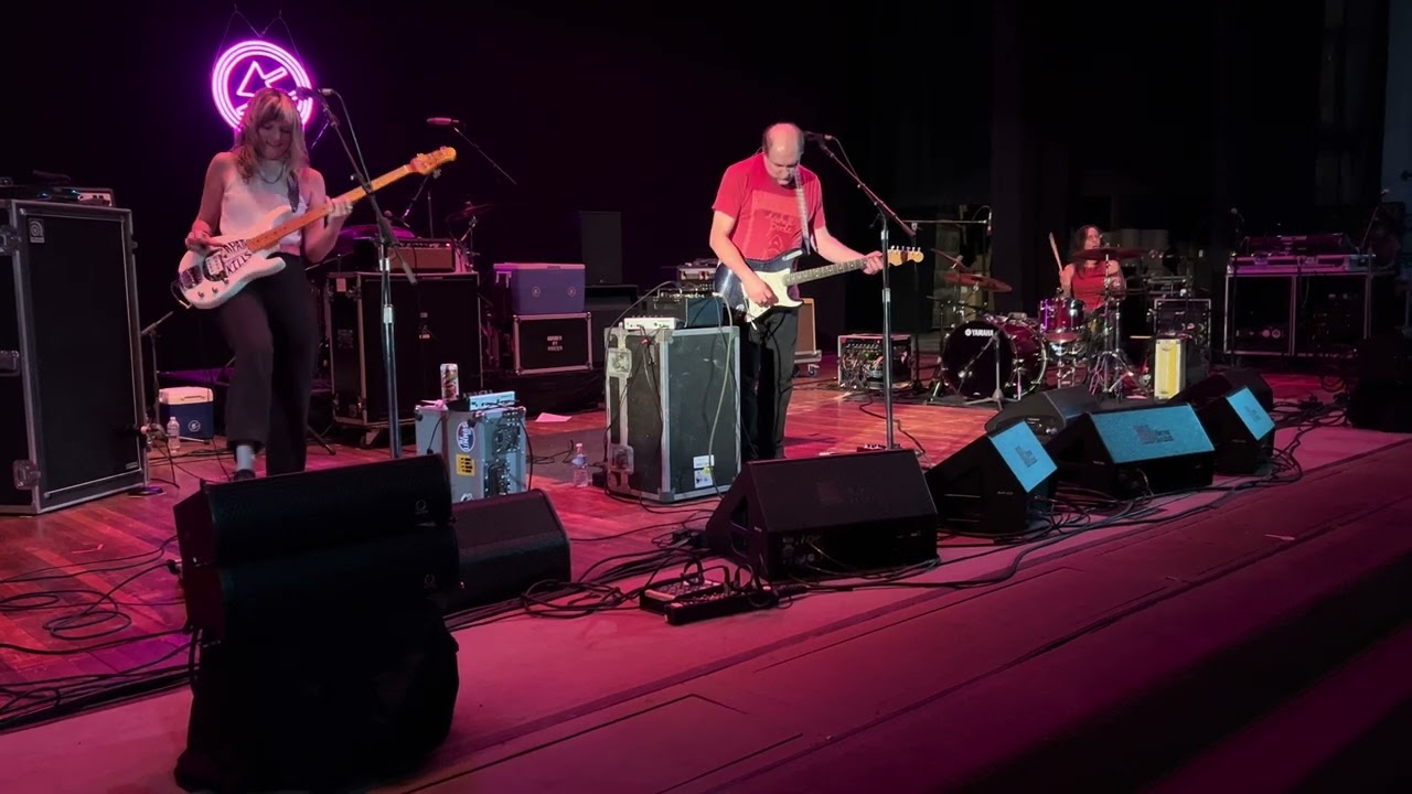 Built to Spill LIVE at GBV40 Dayton OH - Carry the Zero