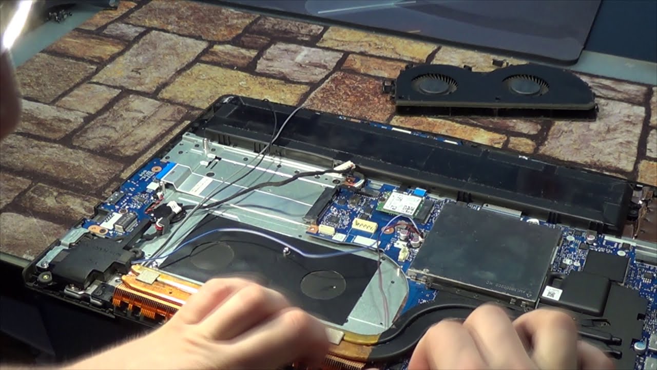 Naprawa laptopa LEGION y520 Y530 Y540 NM B191 do gier Intel,  wymiana matrycy part 2, fix my laptop