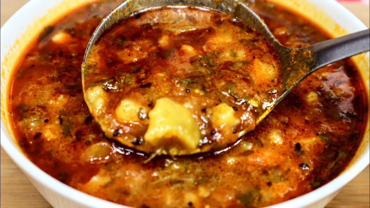 पूरी के साथ खाने वाली हलवाई स्टाइल आलू की सब्ज़ी, Halwai style aloo ki sabzi, Puri bhaji