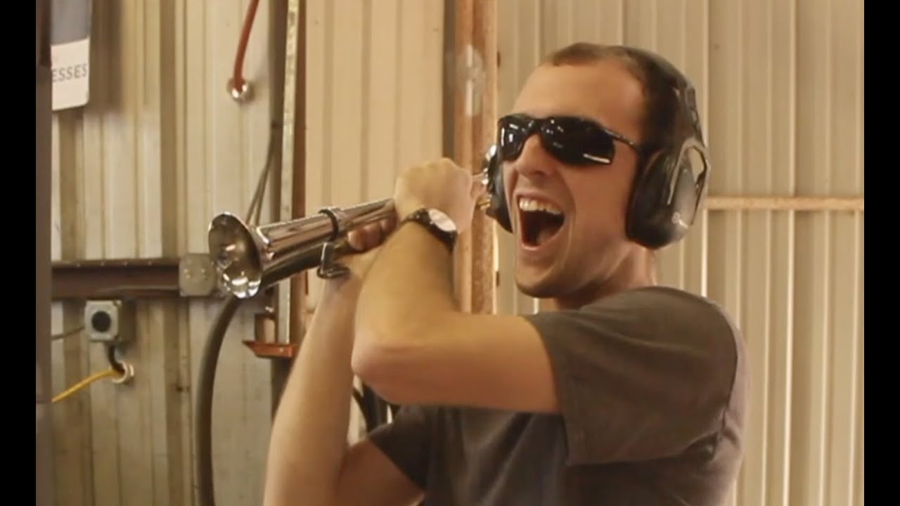 I BOUGHT A CHEAP AIR HORN FROM AMAZON FOR MY TRUCK AND YOU WONT BELIEVE WHAT HAPPENED