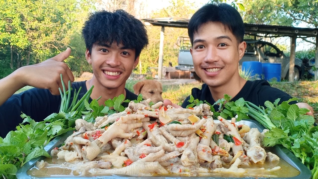 ต้มแซ่บตีนไก่ แซ่บสมชื่ออร่อยสมใจ.