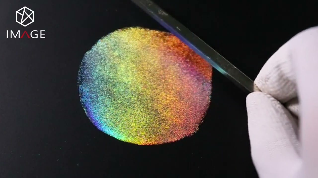 Magnetism test of optical magnetic holographic pigment powder, used for nails, printing, car paints