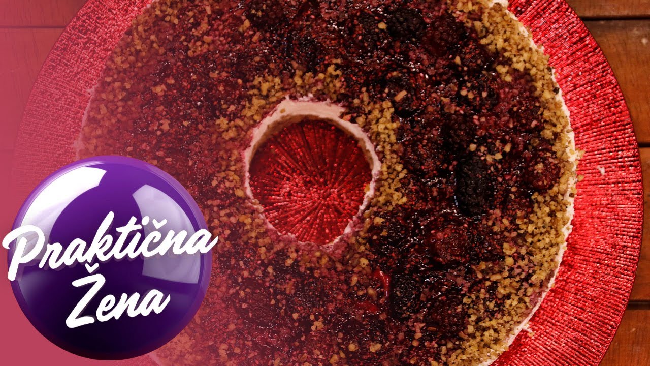 Praktična žena – Čizkejk od heljde i šumskog voća