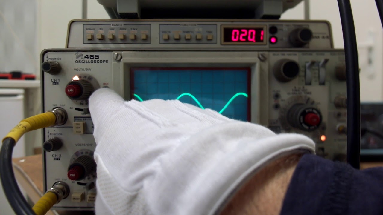 My Tektronix 465 DM44 100MHz oscilloscope - sell on eBay review