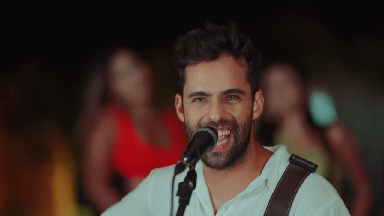 Felipe Alcântara – Carta Branca / Apenas Mais Uma / Me Abraça [Forrozin]