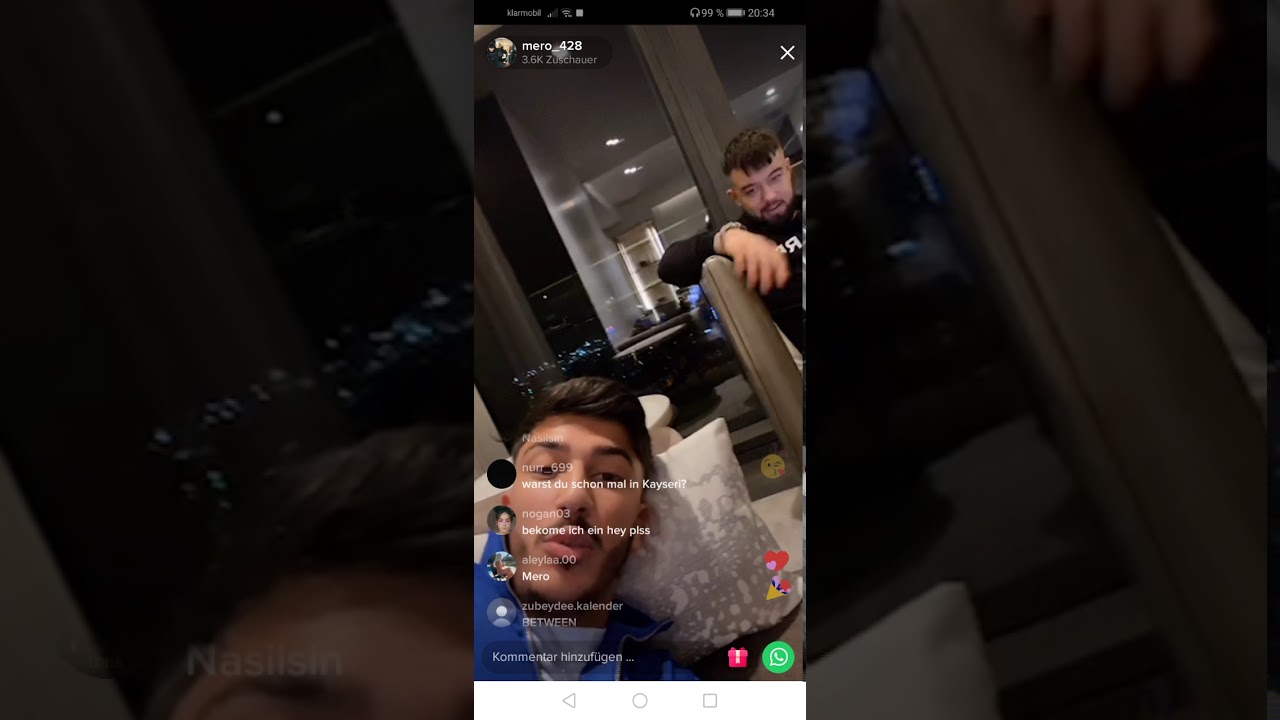 Mero live auf Tiktok in Istanbul