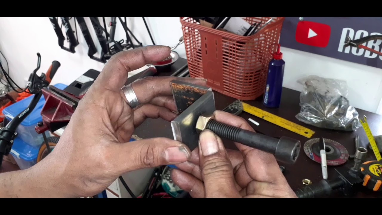 extractor de bielas que tiene los hilos o rosca dañada mejorada