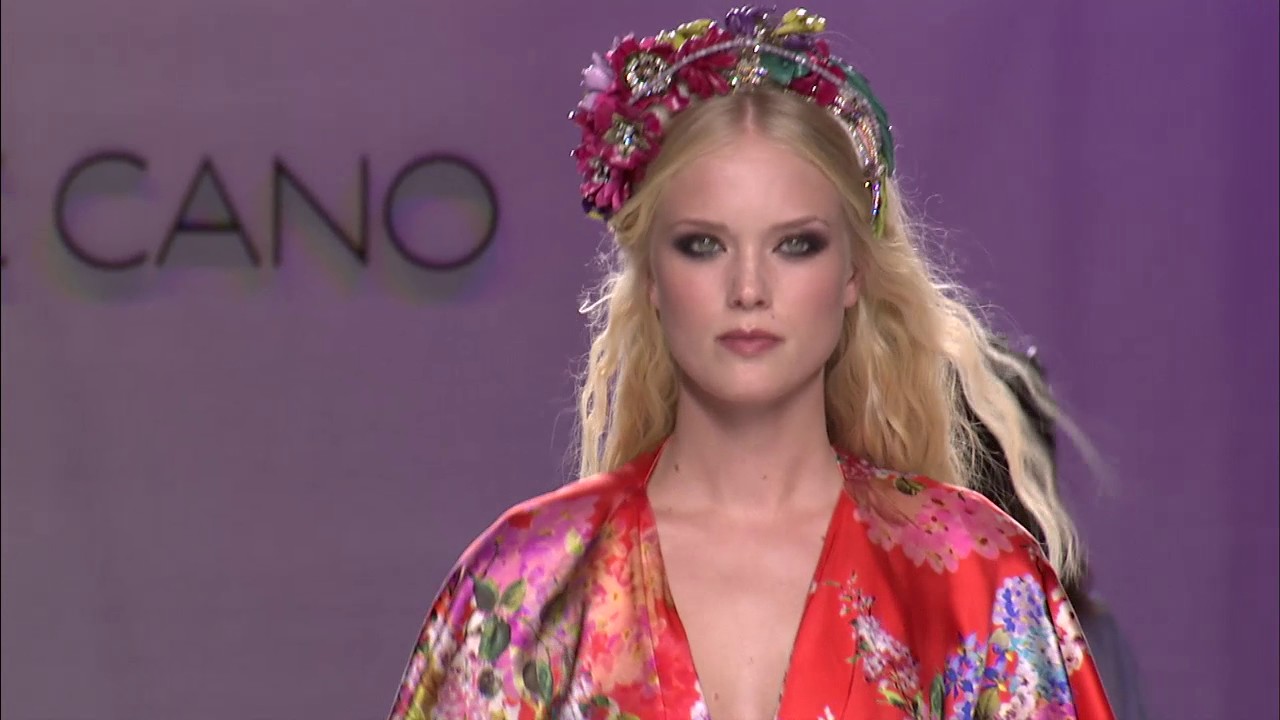 Fiesta, ceremonia y novia 2018 - Colección Vestidos Matilde Cano