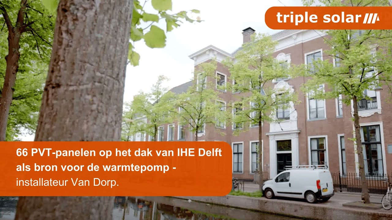 66 PVT-panelen op het dak van IHE Delft als bron voor de warmtepomp - installateur Van Dorp