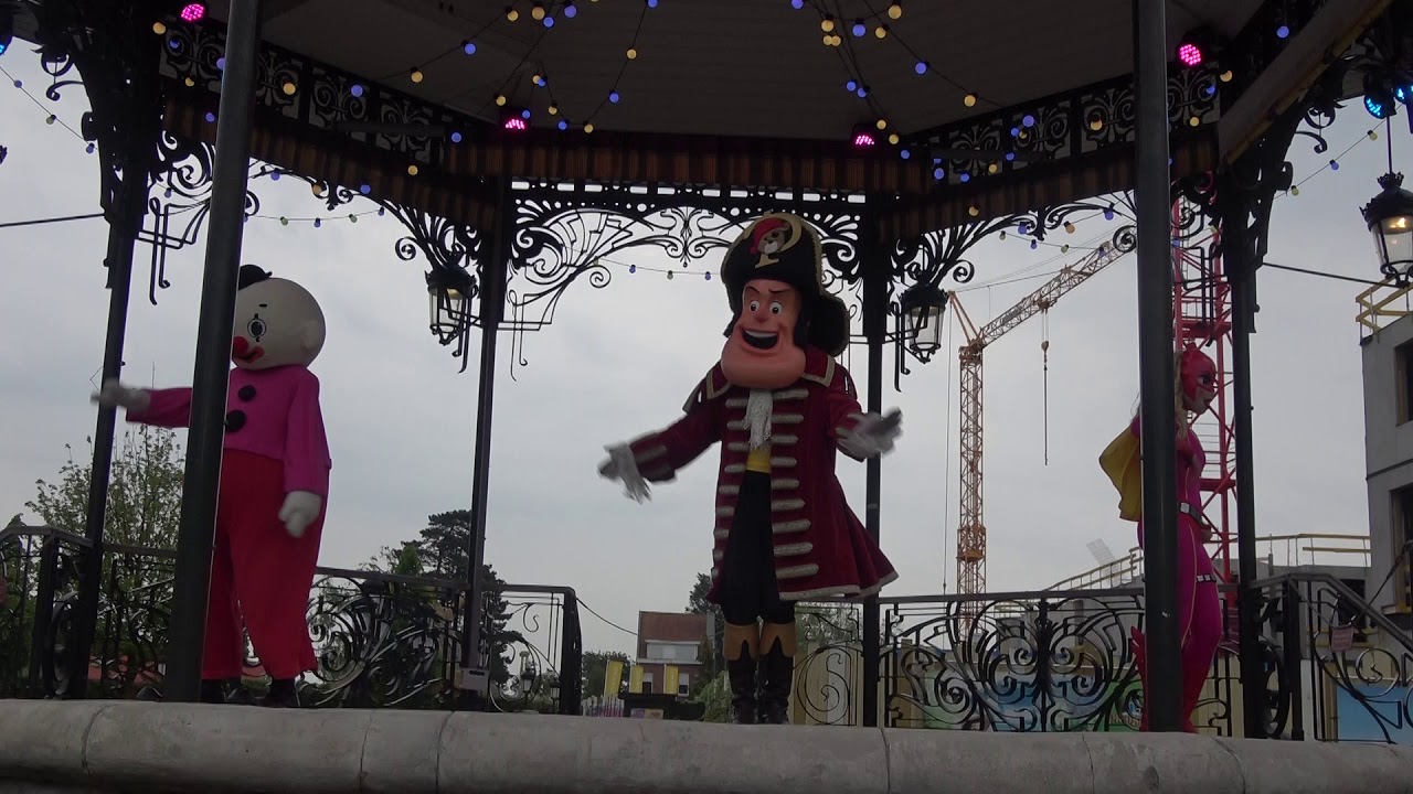 Plopsaland eindshow met piet piraat, mega mindy en Bumbalo (1/2)