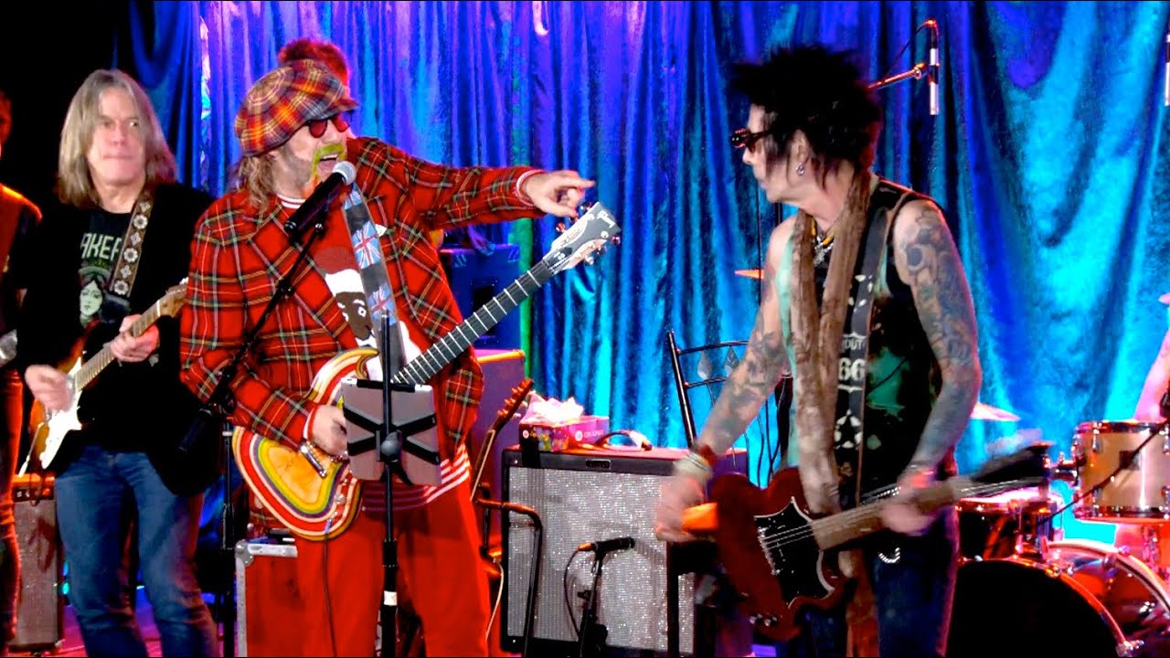 Mark Hudson featuring Earl Slick 
