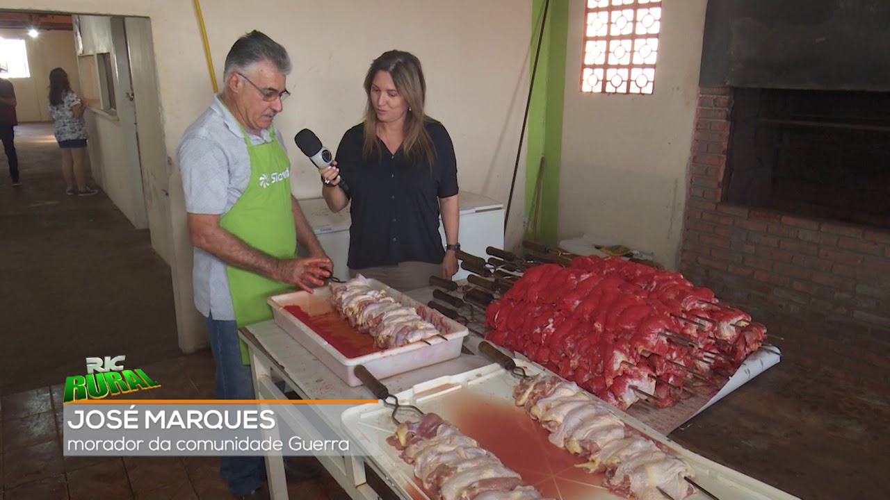 Aprenda a receita do Frango Assado com Colorau (sobrecoxa desossada)