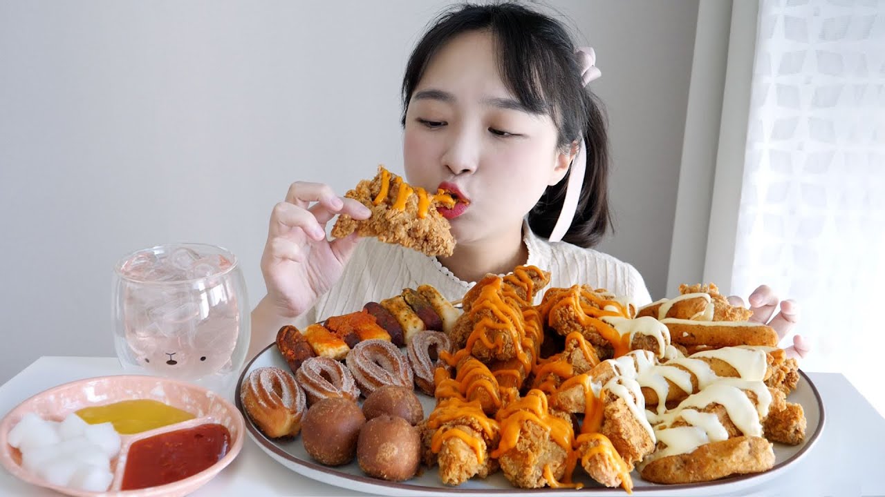 네네치킨 먹방💛신상 레드마요치킨+포테이토짜용치킨 ft. 연유치즈볼,네네츄러스,소떡소떡 REALSOUND MUKBANG | Chicken,Cheeseballs :D