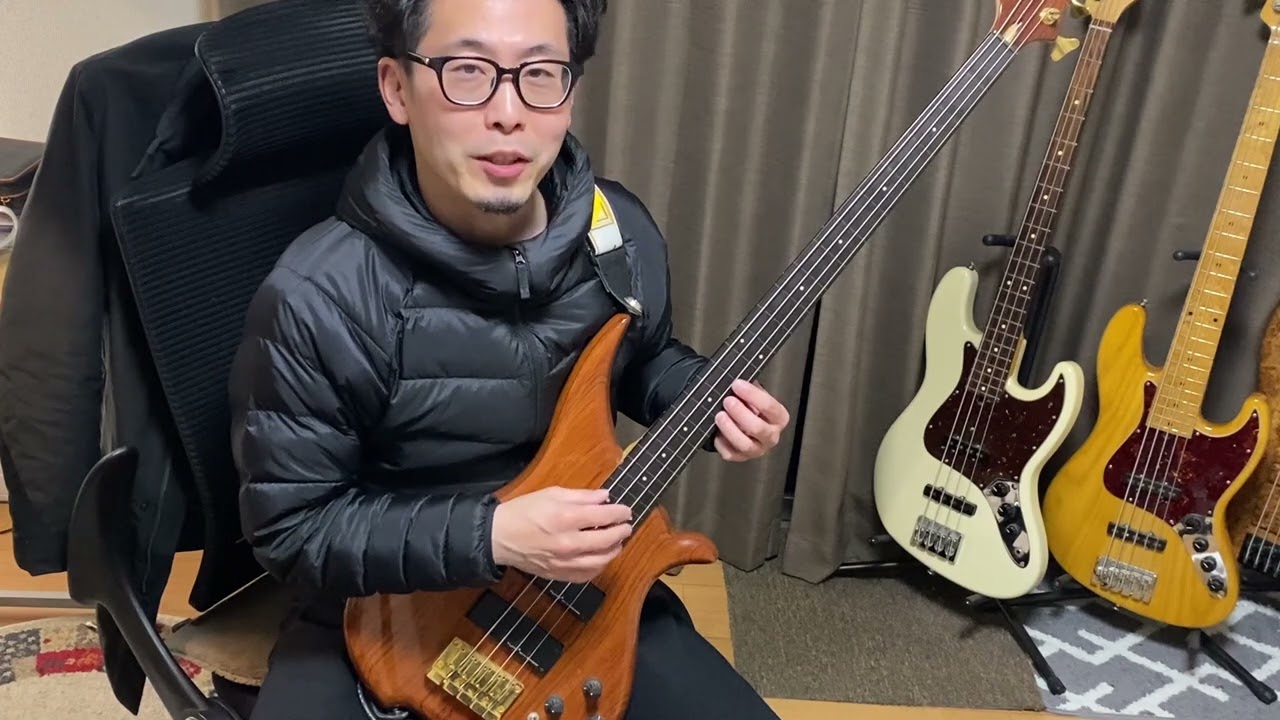プロの綺麗な音(ピッチ)は左右のフォームから。フレットあるなしにとらわれない綺麗なフォームを身につけよう　ベースレッスン動画