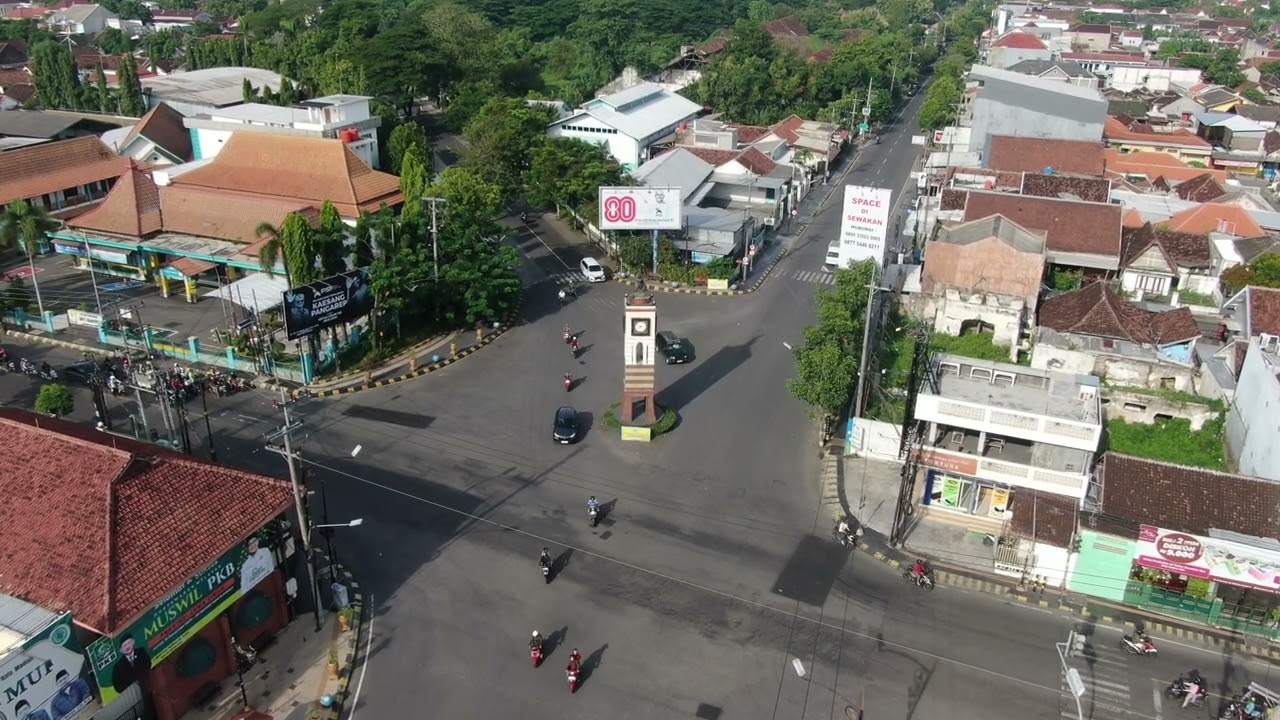 FREE RAW FOOTAGE  Patung Pendekar Kota Madiun Part 6 , DRONE KOTA MADIUN  SHOOT USE MAVIC 2 ZOOM 4K
