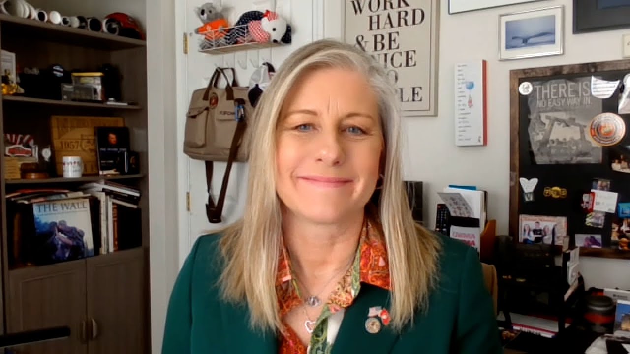 Interview with Illinois comptroller candidate Stephanie Kifowit | Capitol Cast