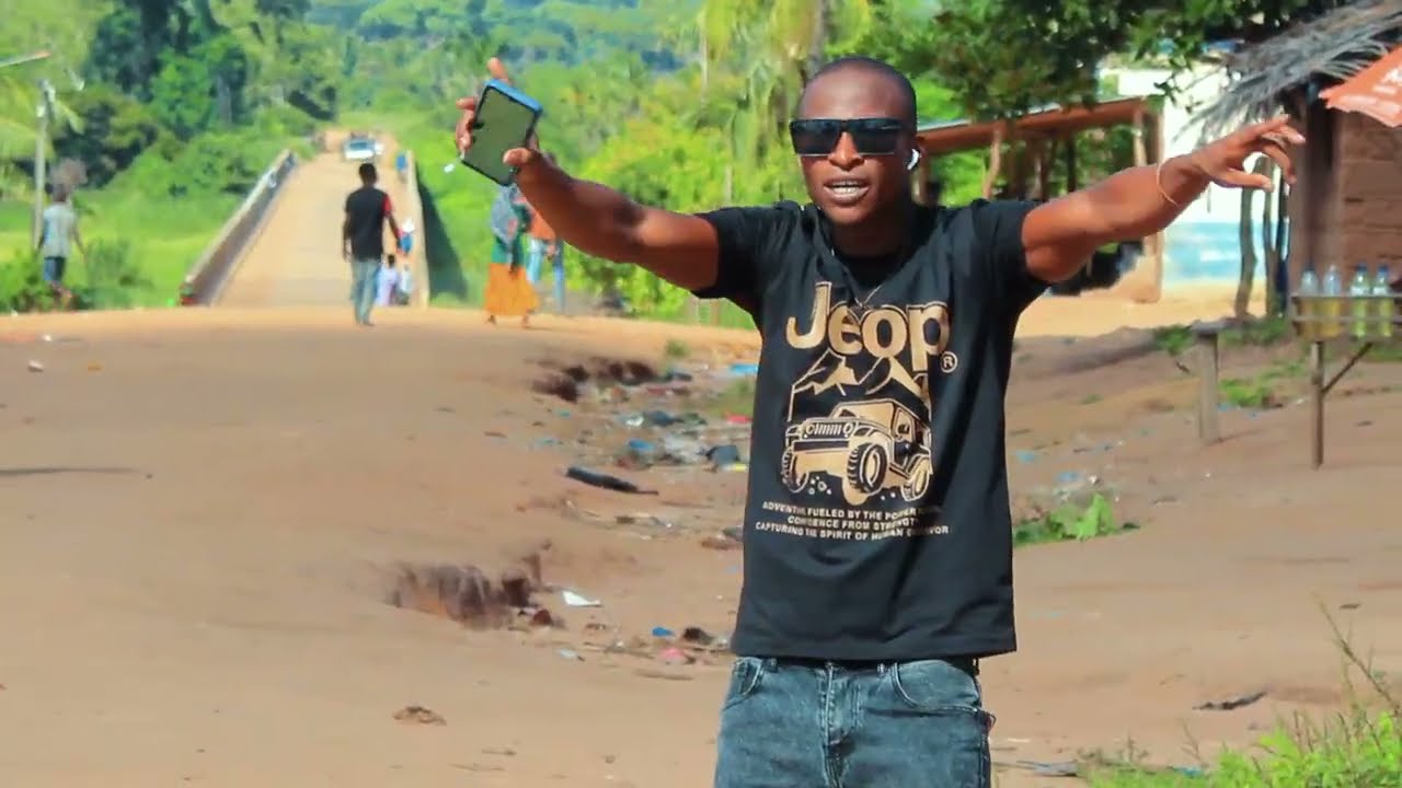 Mr. Momade_-_AMUZIACA_2026(video oficial) by FJ RECORDS