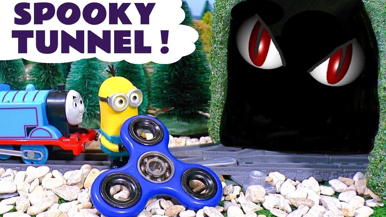 Dinosaur in Tunnel Story With Thomas and Friends
