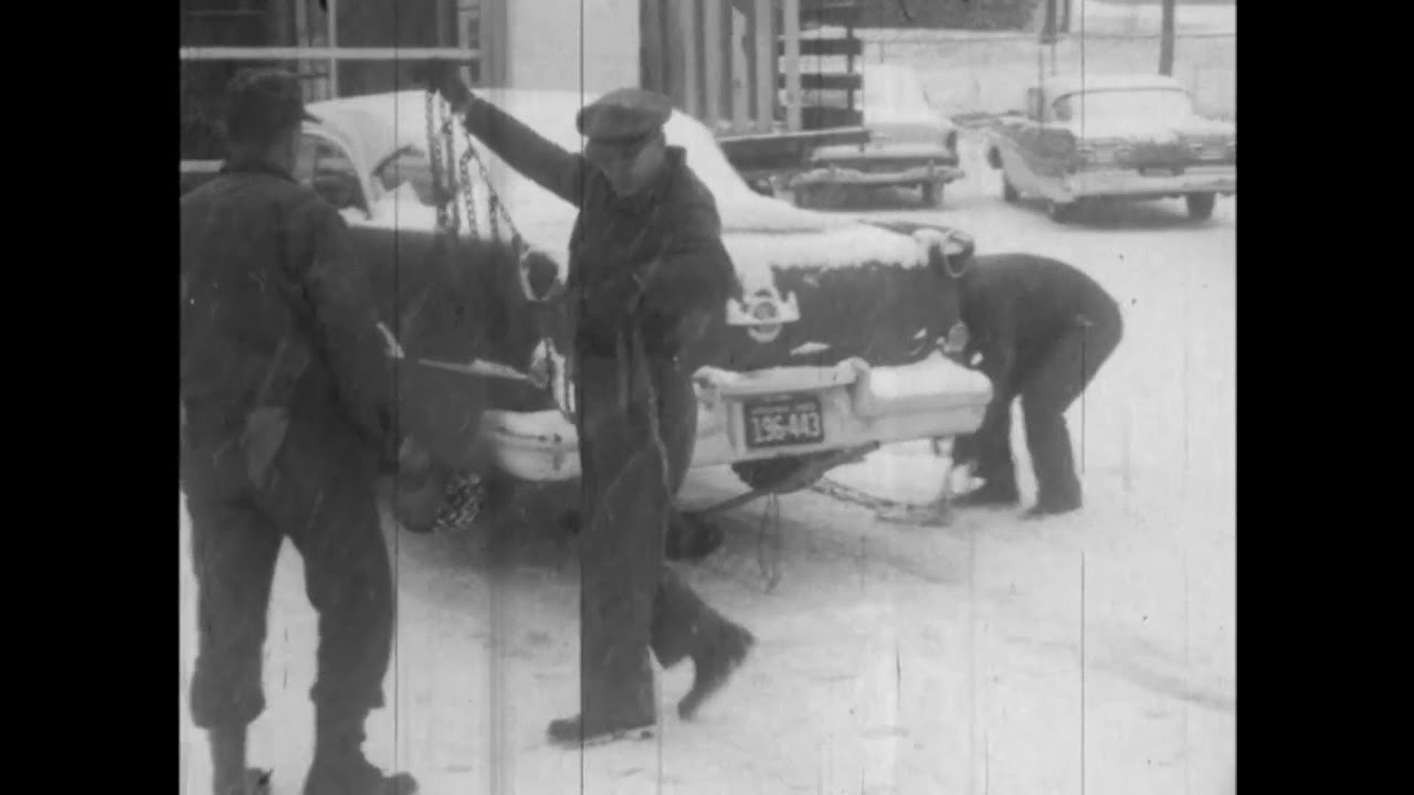 Roanoke experiences massive snowfall in 1961