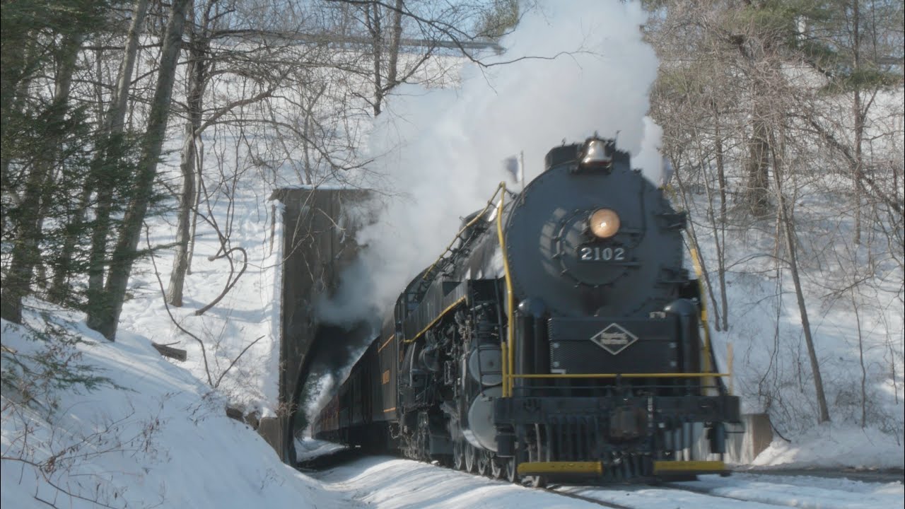 Reading and Northern 2102: The Valentine's Limited | Winter Steam to Mauch Chunk [4K]