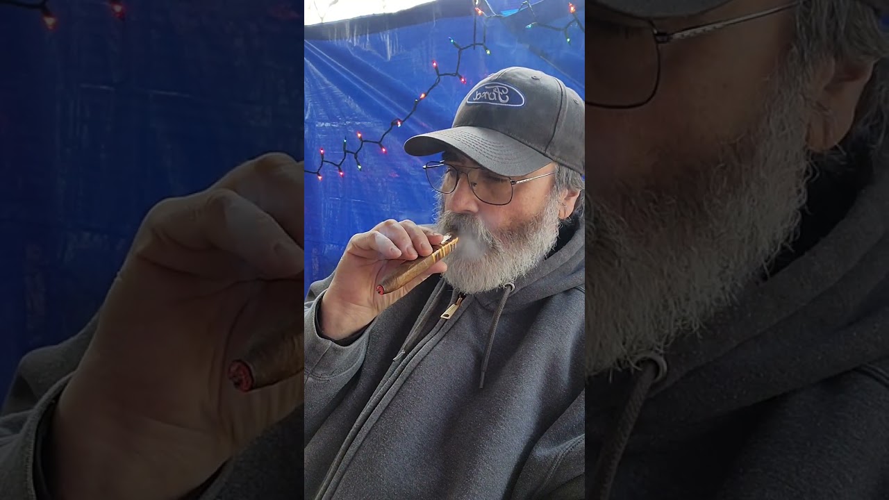 Day 25 Oliva Cigar Calendar 2025
