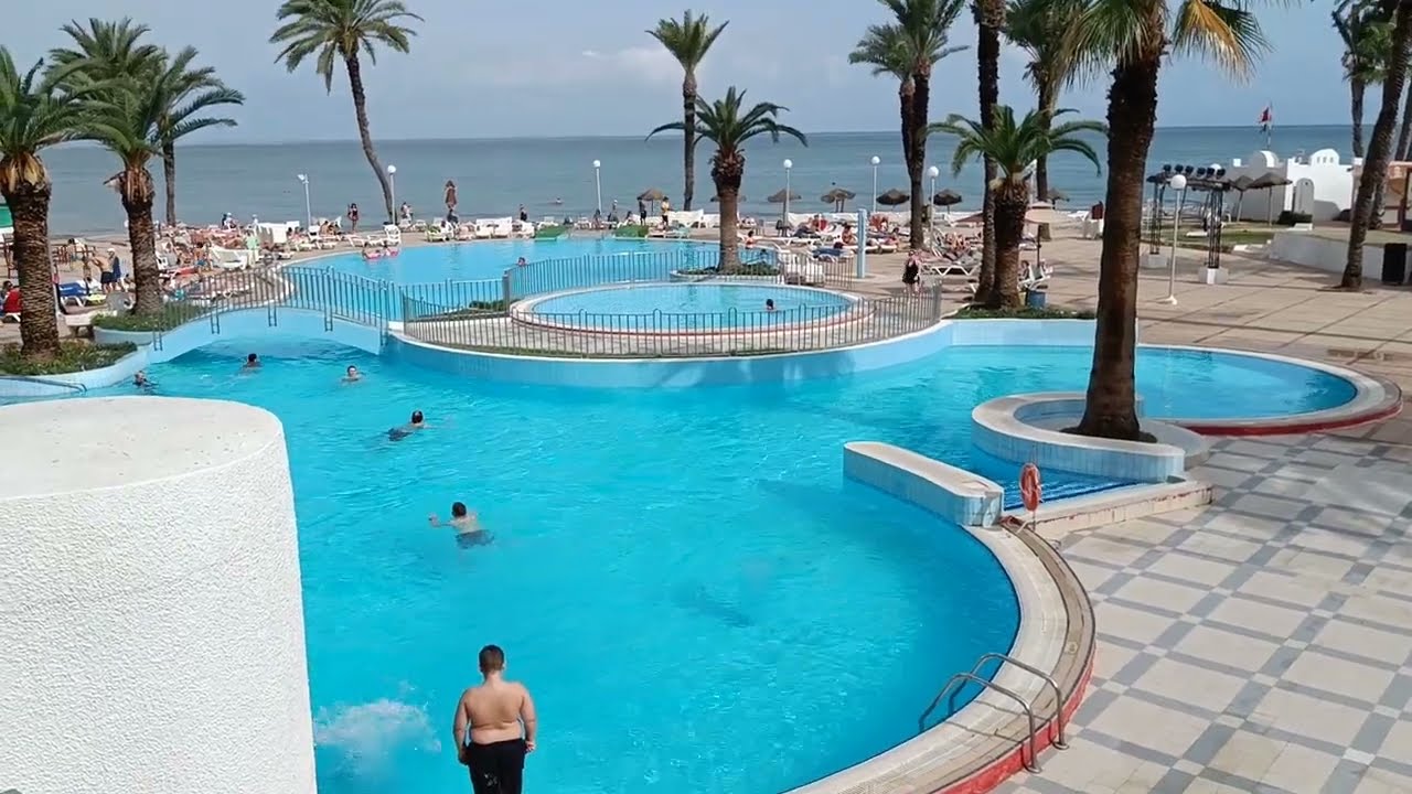 Tunisie Hôtel 🏨 El Mouradi Skanes plage et piscine