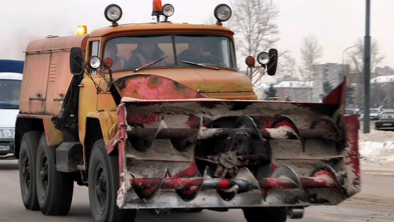 #Зил 131 снегоуборщик.  С танковым двигателем