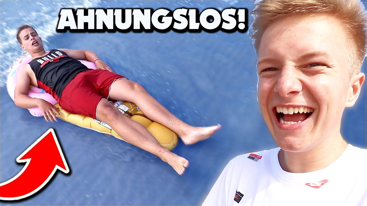 FEUCHTES ERWACHEN **mega prank**