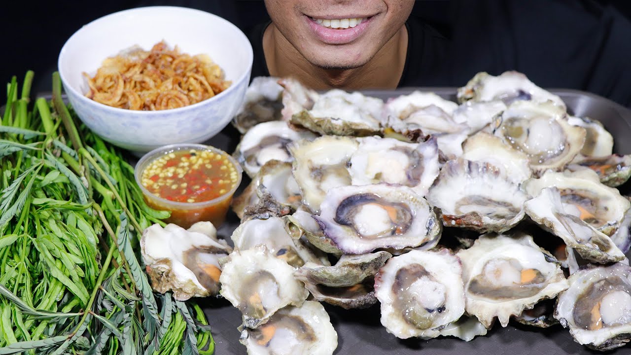 Eat Oysters with Spicy Chili Sauce, ASMR Mukbang