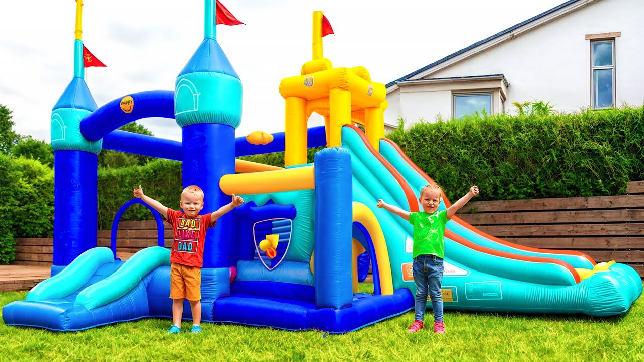 Outdoor Playground for Kids and Family Fun Activities with Alex and Gaby |Learn Colors with Balloons