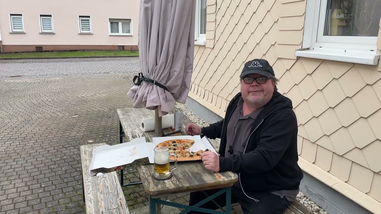 Pizza im Hof